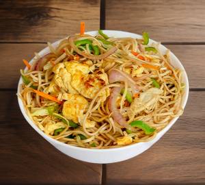 Egg Hakka Noodles