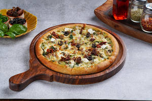 Mushroom And Spinach Pizza
