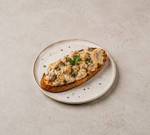 Creamy Chicken Bruschetta