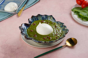 Lasooni Saagwali Buratta Curry