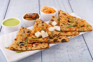 Paneer Pyaz Parantha
