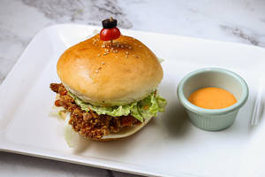 Chicken Crispy Zinger Burger
