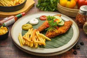 Crumb Fried Fish & Chips (Bhetki)