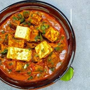 Matar Paneer