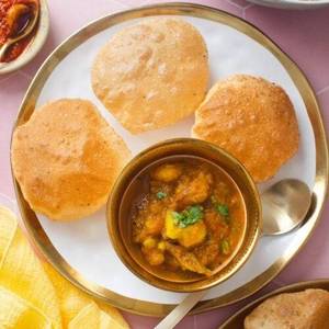 Poori Aloo Sabzi