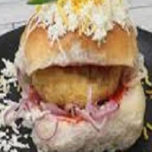 Onion Fry Vada Pav