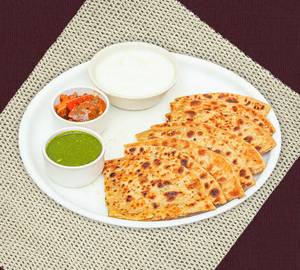 Aalu Paratha Chole  Raita  Pickle