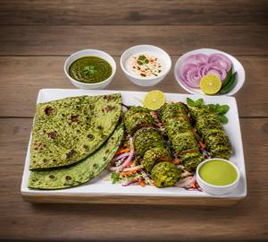 Hariyali Chapati with Soya Chaap Tikka