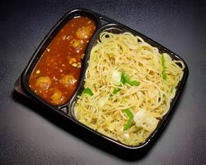 Veg Noodles With Veg Manchurian Gravy