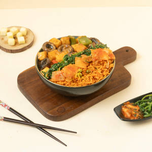 Kimchi Fried Rice + Veg Buldak Mushroom