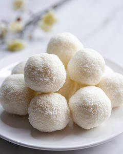 Kaju White Ball