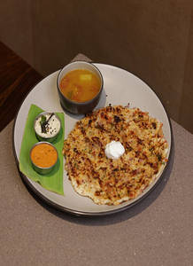 Benne Onion Uttappam