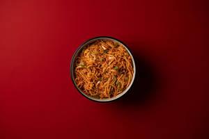Sezchwan Veg Noodles (500 ml)