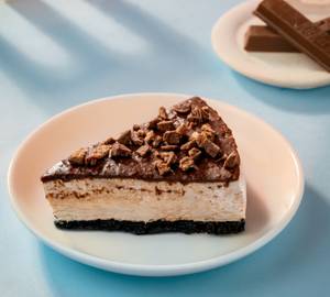 Kitkat Cheesecake Slice