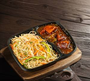 Chilli Paneer Gravy With Veg Noodles