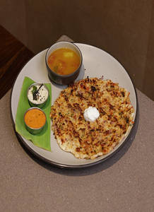 Benne Onion Uttappam