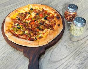 Spicy Goan Chorizo Pizza (Contains pork)