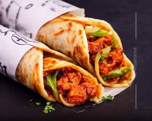 Zinger Chicken Paratta Roll