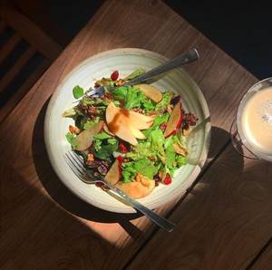 Mixed Greens With Cranberries & Walnuts
