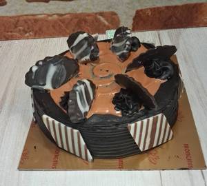 Chocolate Fantasy Cake (500 gms)