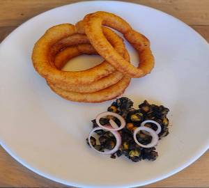 Super Crispy Selroti With Spicy Til Chatni (6Pieces,100Gm Til Achar)