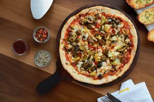 Mushroom And Chili Pizza (10 Inches)
