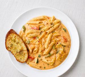 Penne With Chicken In Mix Sauce