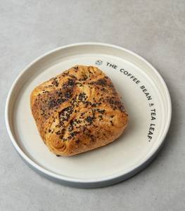 Pesto Veggie Turnover