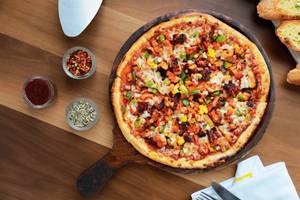 Chicken Tikka Tandoori Pizza - 10 Inch
