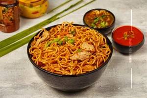 Chicken schezwan noodles