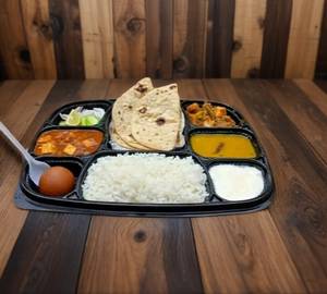 Special Butter Roti Thali