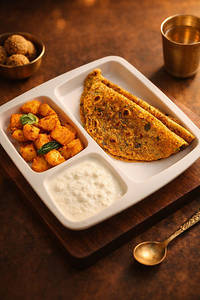 Thepla 3Pc + Suki Bhaji [150Gm] + Dahi