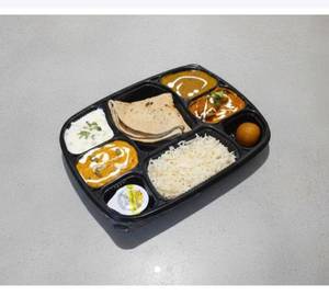 Thali Item / Dal Fry + kadhai paneer + chawal + 4 Tava roti + salad + Achar + gulab jamun