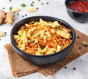 Egg Schezwan Noodles[2 Eggs]