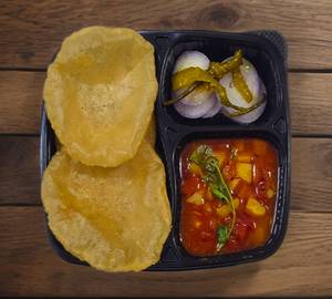 Aloo Tamatar Sabzi With Poori
