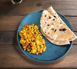 Roti Butter With Paneer Bhurji [4 Pieces]