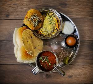 Vada Misal Thali