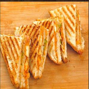 Peri Peri Paneer Sandwich