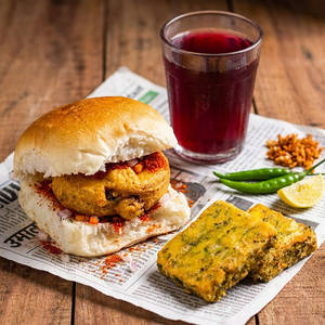 Vada Pav Combo( Mumbai Vadapav+kothmirvadi 2pcs+kokum Punch)