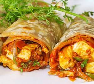 Paneer cheese schezwan roll