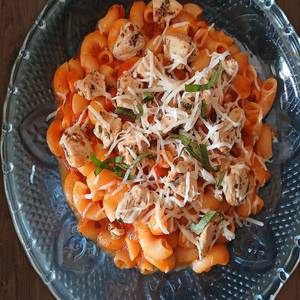 Arrabiatta Pasta (Red Sauce) With Chicken