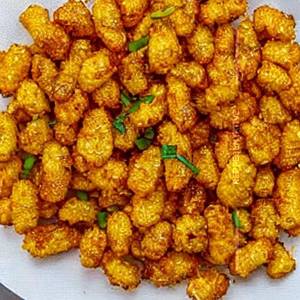 Golden fried crispy corn