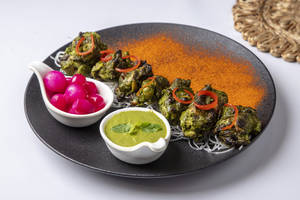 Chicken Pudina And Hari Mirch Tikka