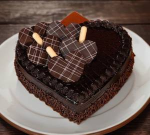 Dutch Truffle Heart Premium Chocolate Cake 500 Grams