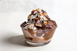 Kicker Snickers Ice Cream Sundae