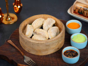 Classic Chicken Momos