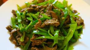 Beef With Green Chilly And Veg