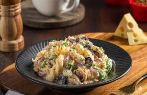 White Sauce Veg Pasta