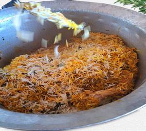 Chicken Hyderabadi Dum Biryani