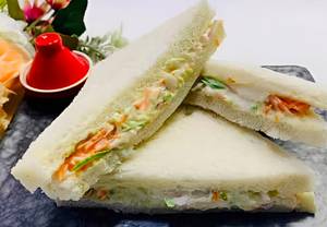Veg Cold Sandwich (1 Pc)